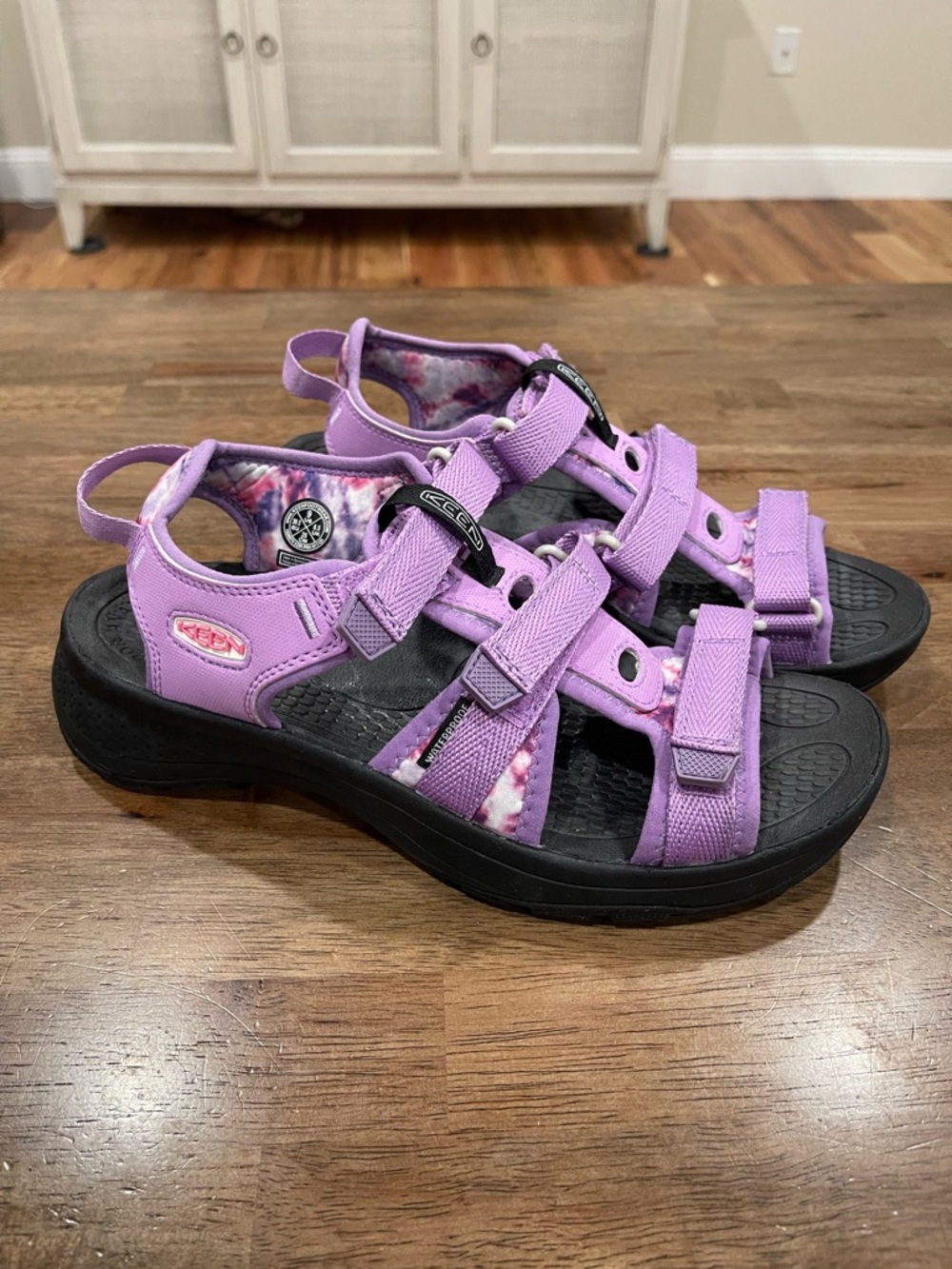 KEEN Women's Lavender and Black Strappy Sandals.